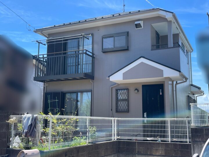藤沢市下土棚｜ベイジュ×チャコールで上品な印象へ｜屋根・外壁塗装